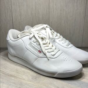 Reebok woman’s Classic White Sneakers